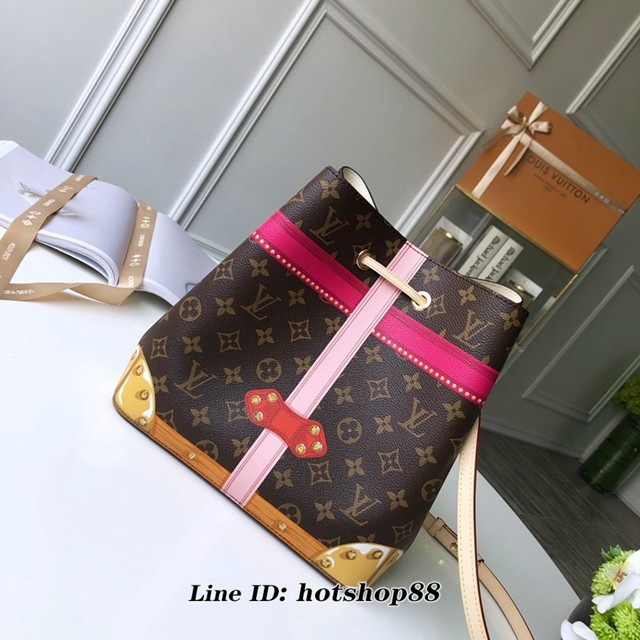 路易威登LV女包 LV老花手提肩背女包 M60649 經典LV掛鎖絲印圖案 LV水桶包 xxlv1102